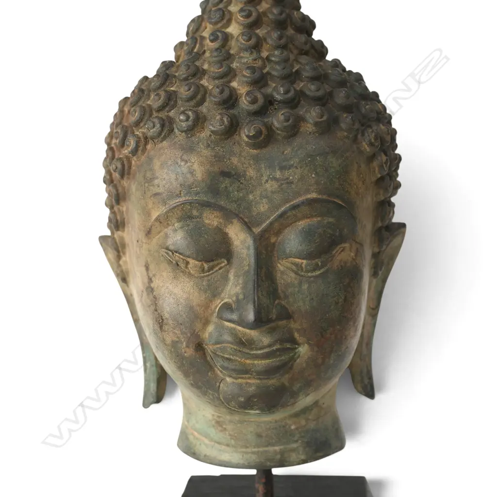 HOLLOW BRONZE BUDDHA HEAD on stand H.240mm Image 1++