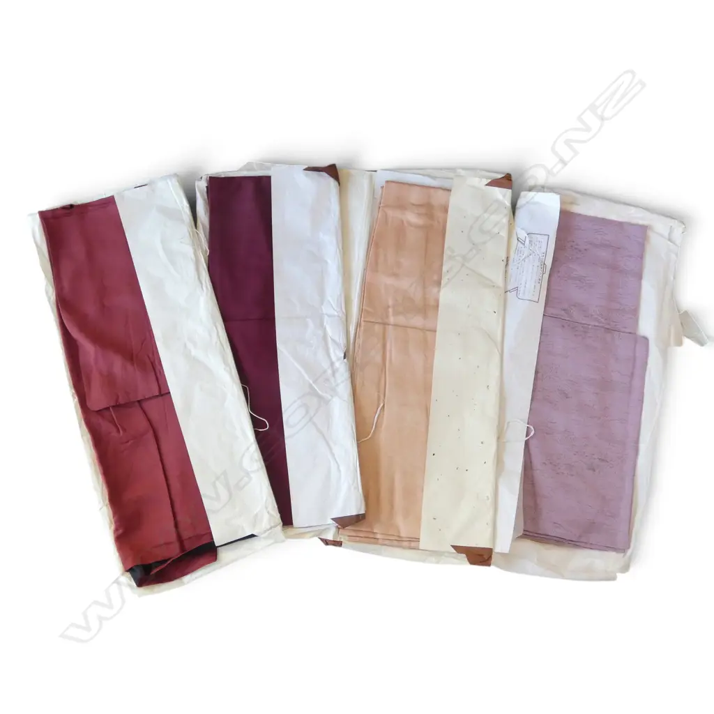 4 JAPANESE SILK OR WOOL KIMONOS Image 1++