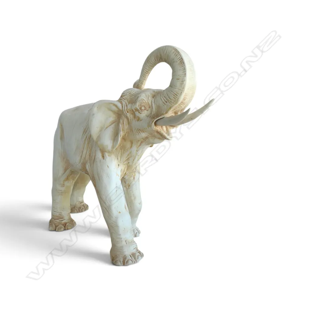 RESIN ELEPHANT ORNAMENT L.360mm Image 1++