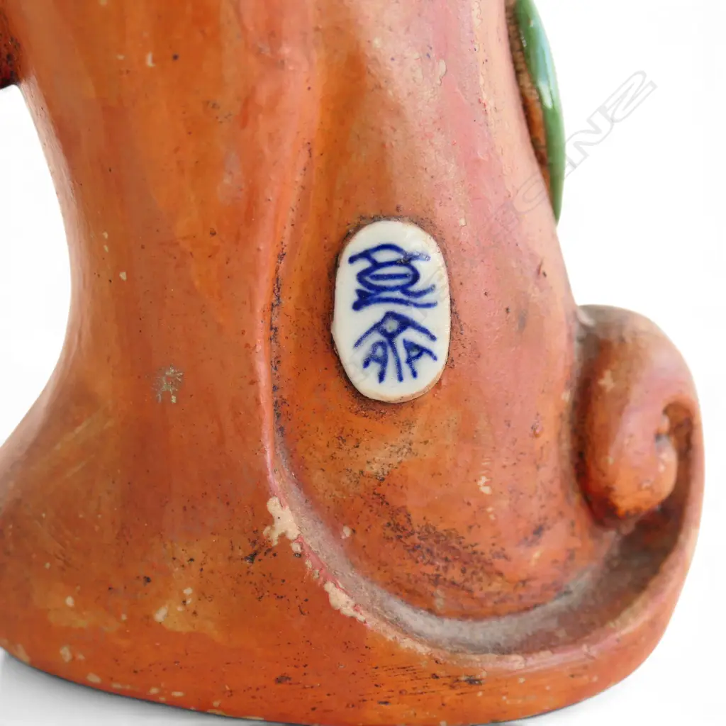 2 PCES JAPANESE SUMIDA GAWA POTTERY VASE figures in relief, jug w. repaired handle H.195mmmm Image 1++
