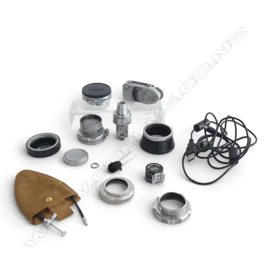 VARIOUS LEICA ACCESSORIES 