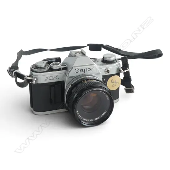 CANON AE-1 CAMERA 50mm F1.8. LENS. battery ok. Working