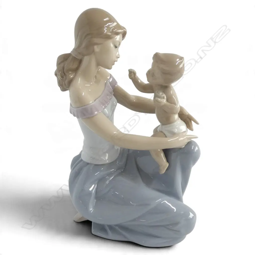 BOXED LLADRO FIGURINE 'ONE FOR YOU, ONE FOR ME' H.270mm Image 1++