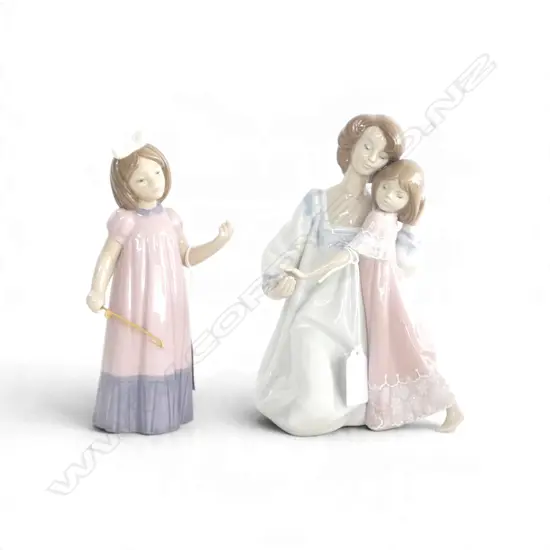 2 LLADRO FIGURINES girl w. violin needs reattachment H.210mm 