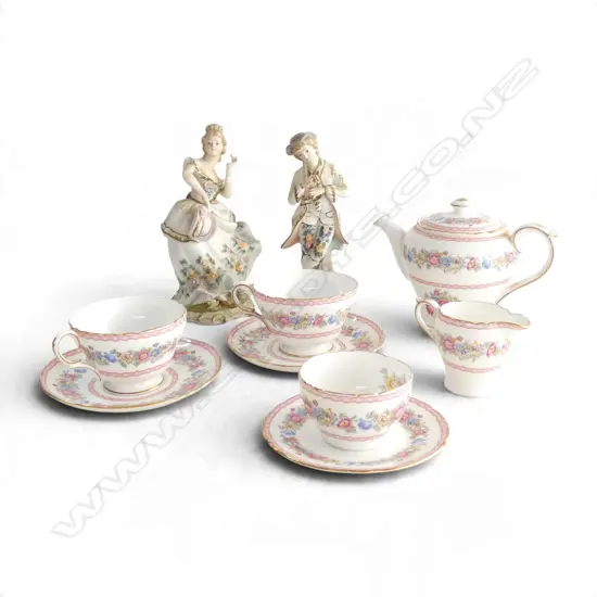 ASST. SHELLEY FLORAL TEA CHINA + 2 FIGURINES faults H.200mm