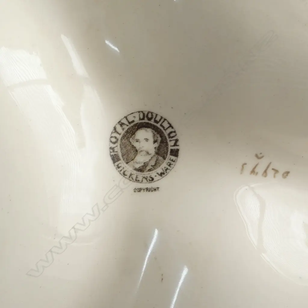 ROYAL DOULTON DICKEN'S WARE SCALLOPED 3 SECTION SERVING DISH, RARE SHAPE, Dia.280mm, professional restoration Image 1++