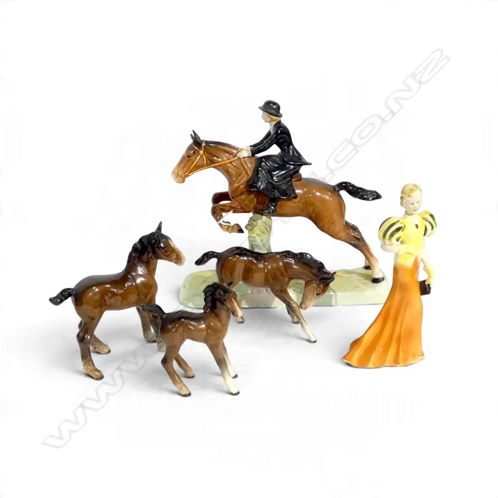 3 BESWICK FOAL ORNAMENTS, BESWICK JOCKY & OTHER FIGURINE H.260mm Image 1++