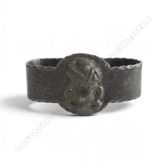 EARLY 20thC relief TIKI DECORATED HAMMERED PEWTER NAPKIN RING