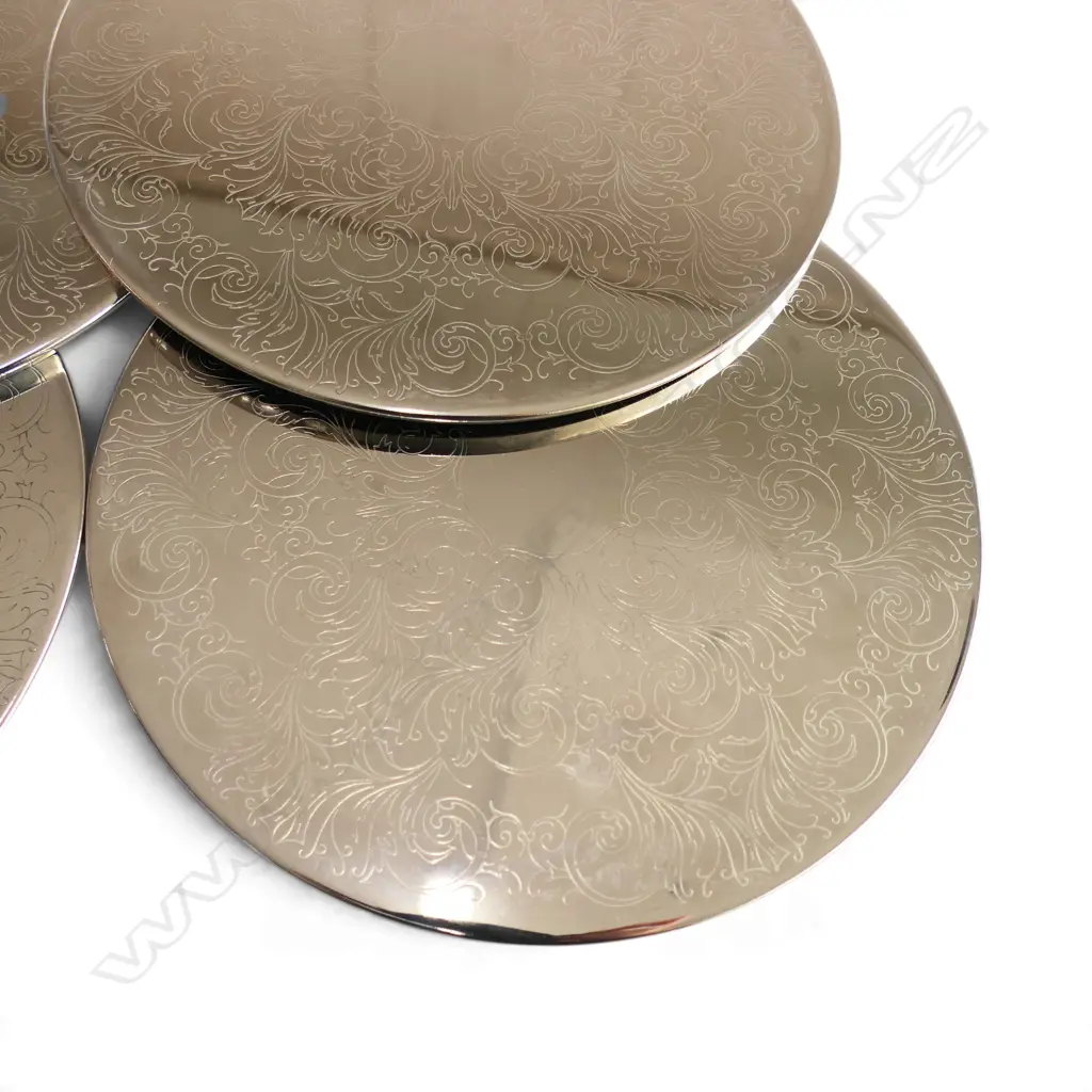 SET OF 6 VINTAGE SILVER PLATED PLACEMATS, D.200mm Image 1++