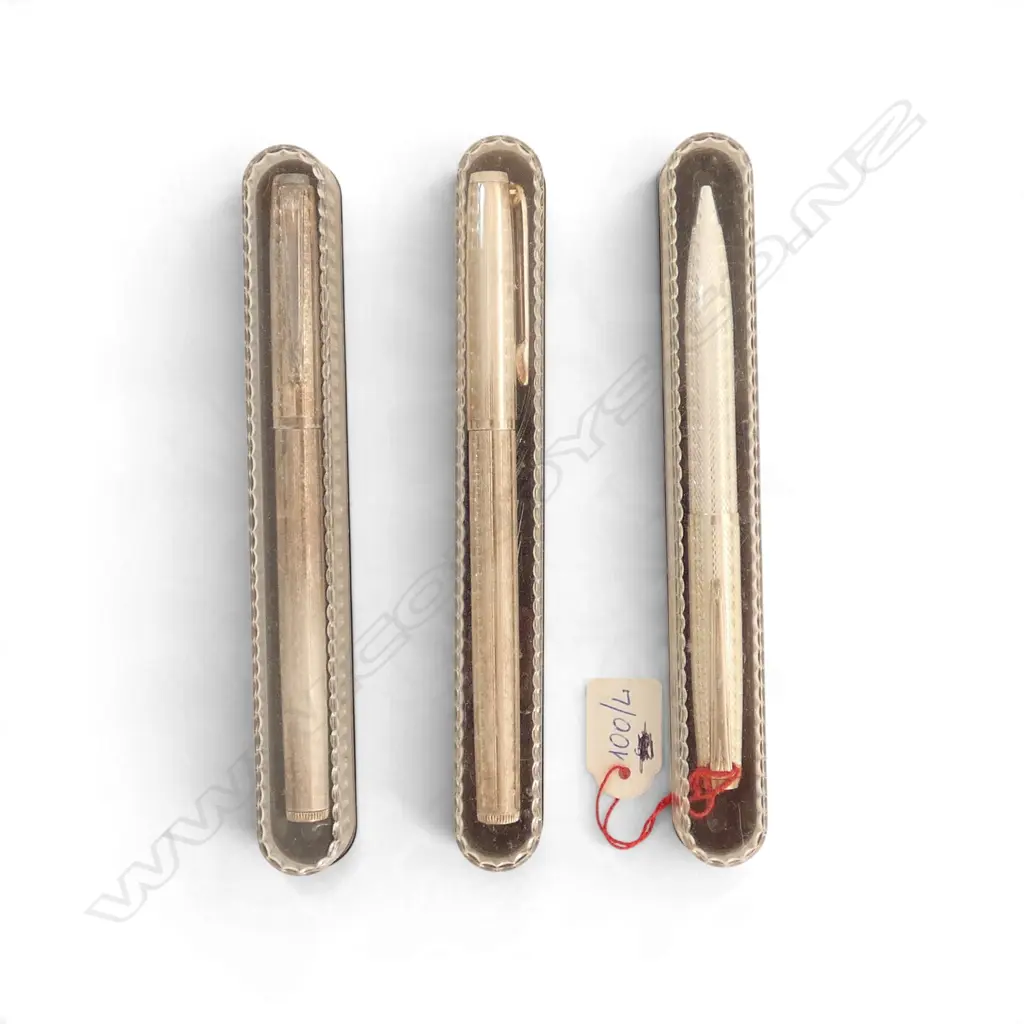 3 VINTAGE CASED PENS L.140mm Image 1++