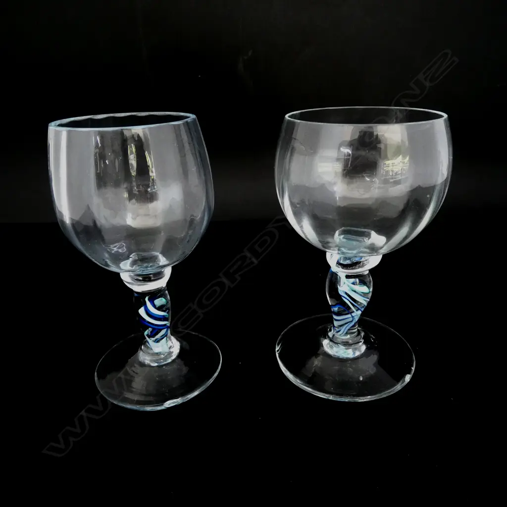 2 MOUTH BLOWN STEMMED GLASSES H.135mm Image 1++