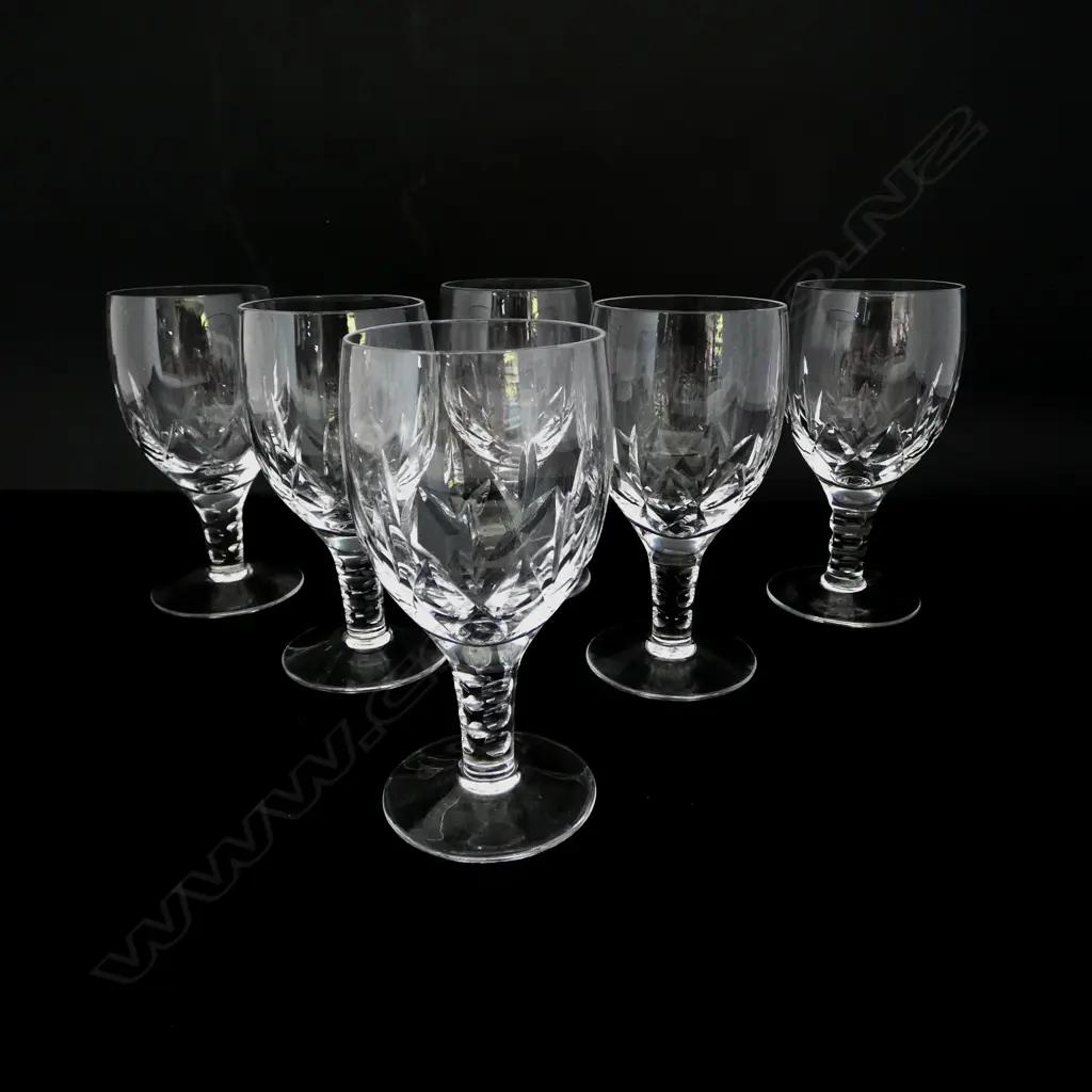 SET 6 STUART CUT CRYSTAL WINE GLASSES ‘CARLINGFORD’ PATTERN, H.130mm Image 1++