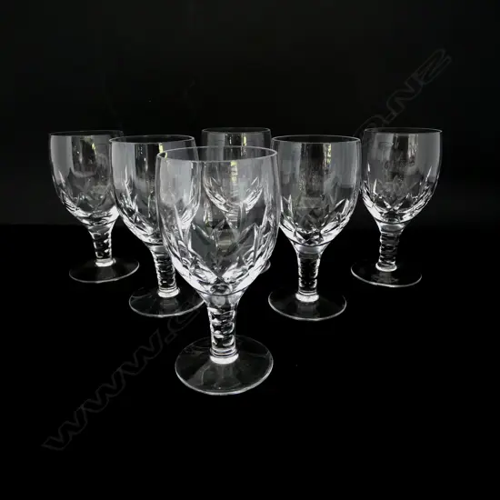 SET 6 STUART CUT CRYSTAL WINE GLASSES ‘CARLINGFORD’ PATTERN, H.130mm