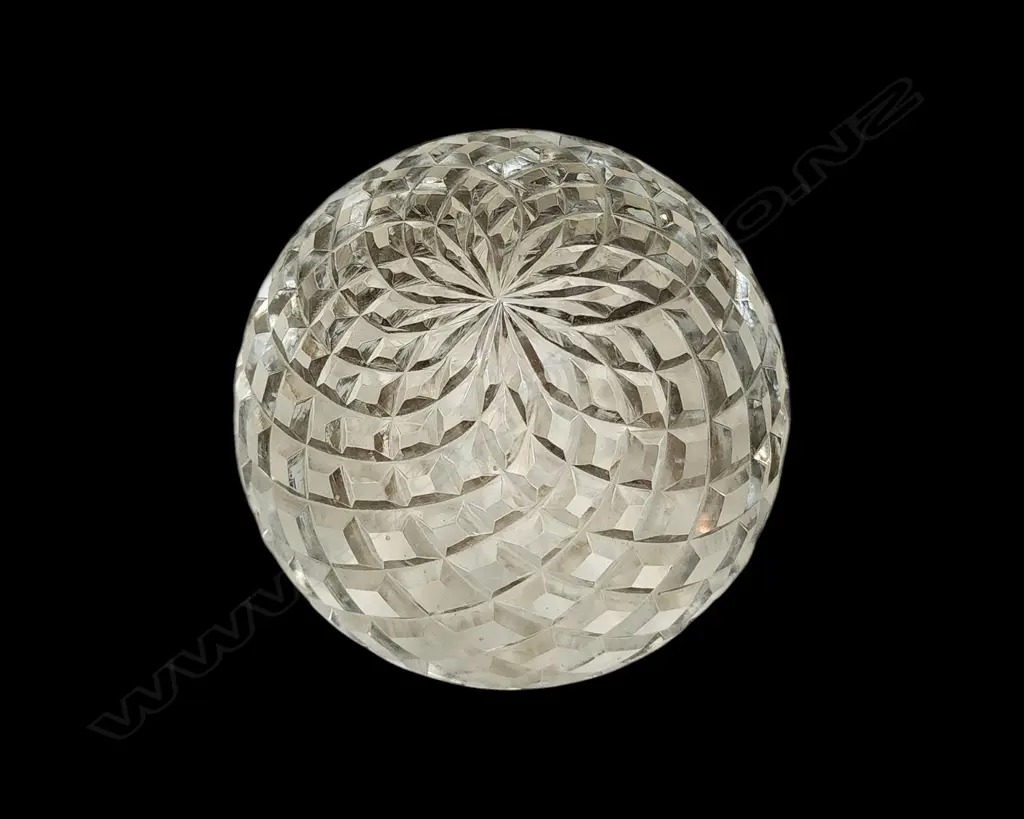 CUT GLASS PAPERWEIGHT Image 1++