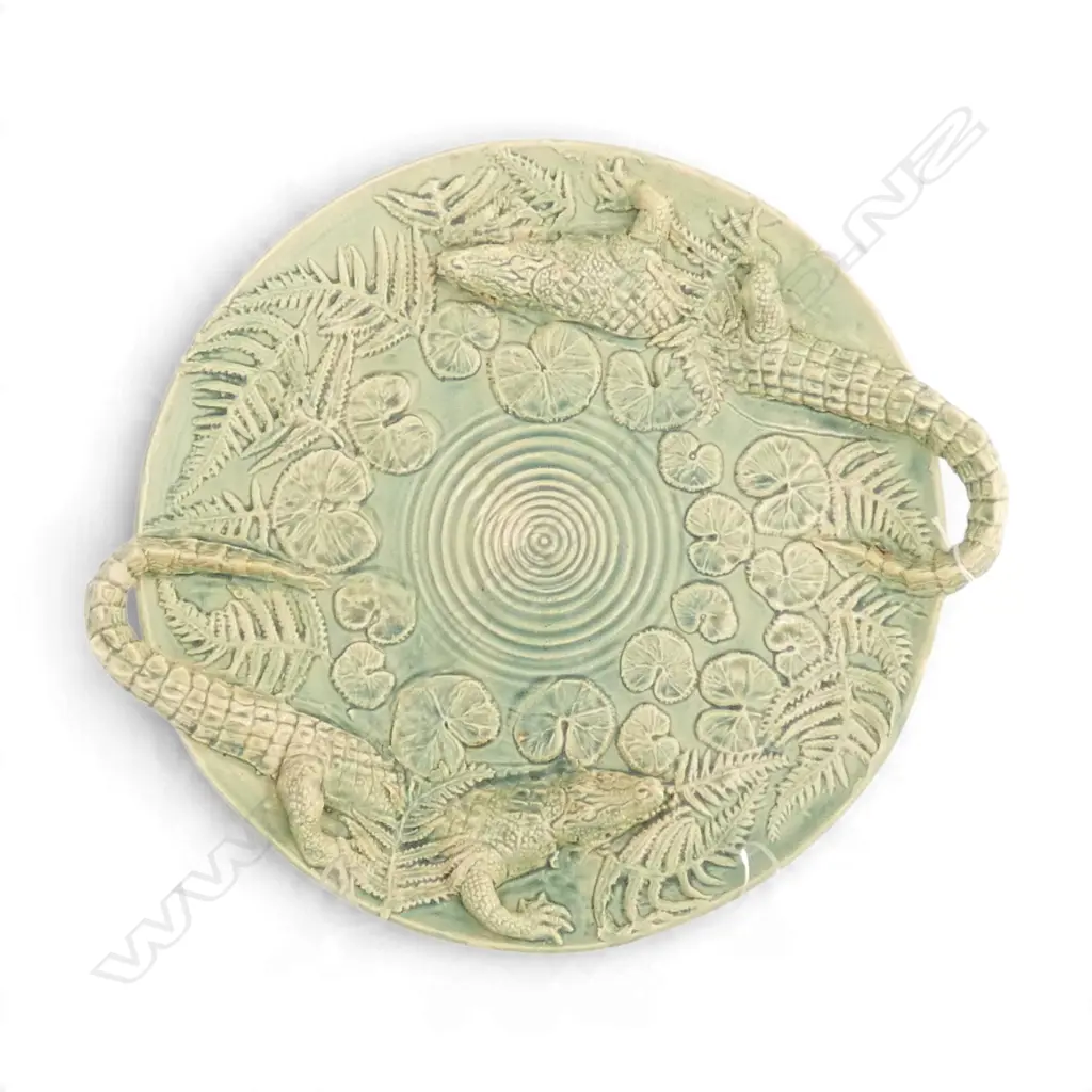 CERAMIC PLATTER w CROCODILE DECORATION IN RELIEF, Dia.300mm Image 1++