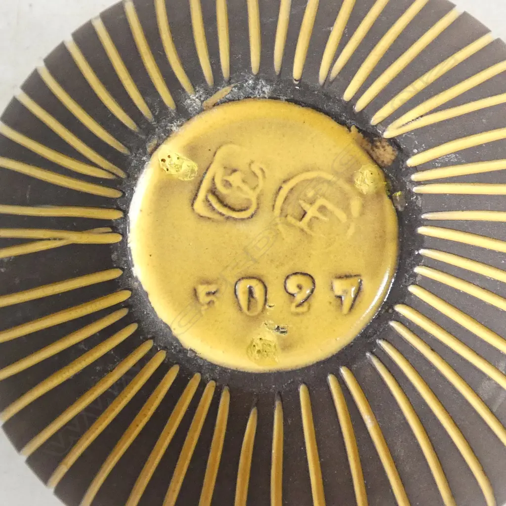2 PCES SCANDINAVIAN MID CENTURY POTTERY; 295 SAXBO DENMARK H.145mm, KOKOS  UPSALA EKEBY SWEDEN (DULL SOUNDING) Image 1++