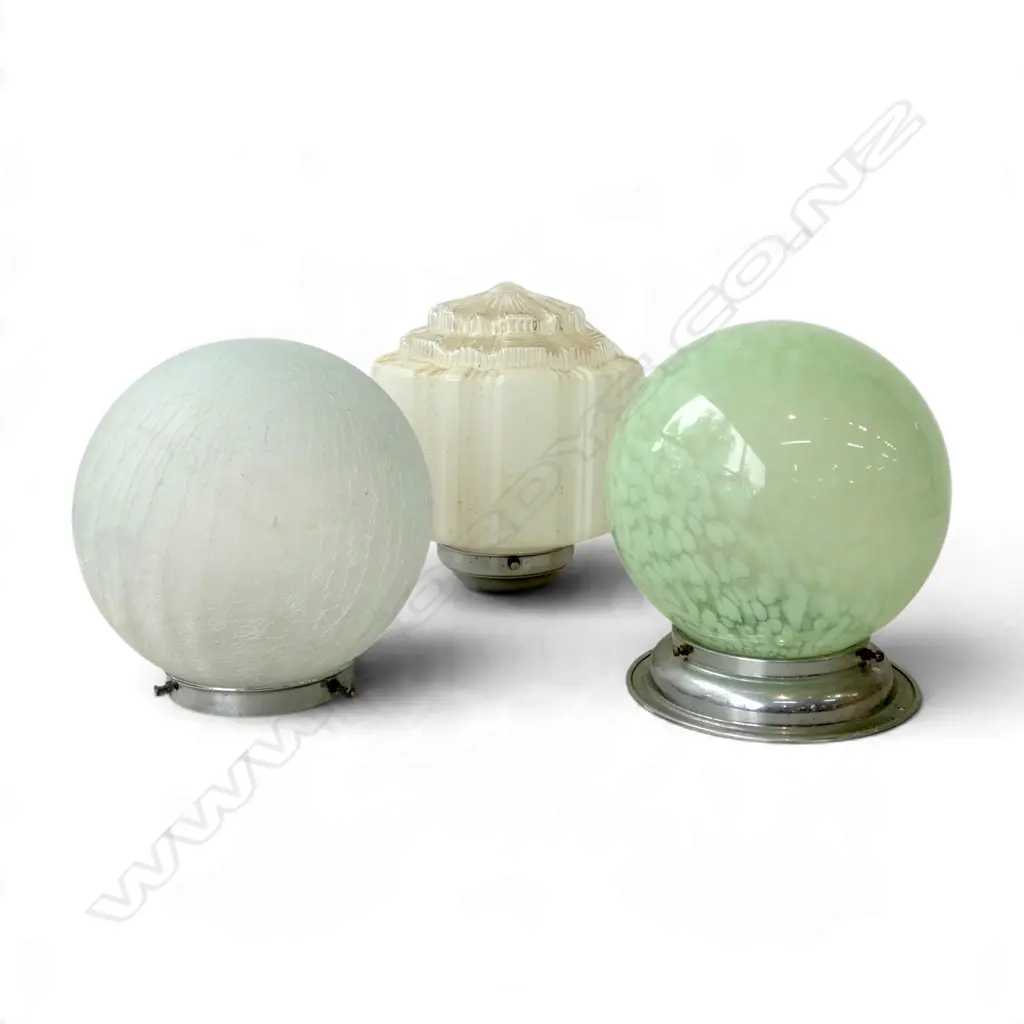 3 DECO LIGHT FITTINGS  Image 1++