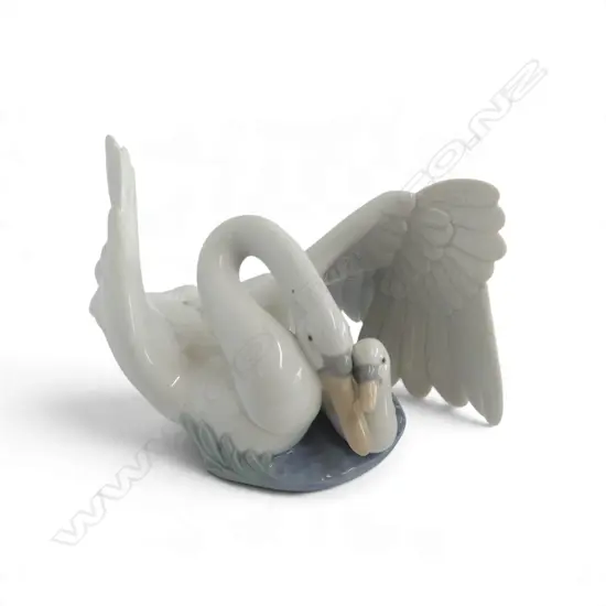 BOXED NAO FIGURINE 'THE LITTLE SWAN' L.280mm