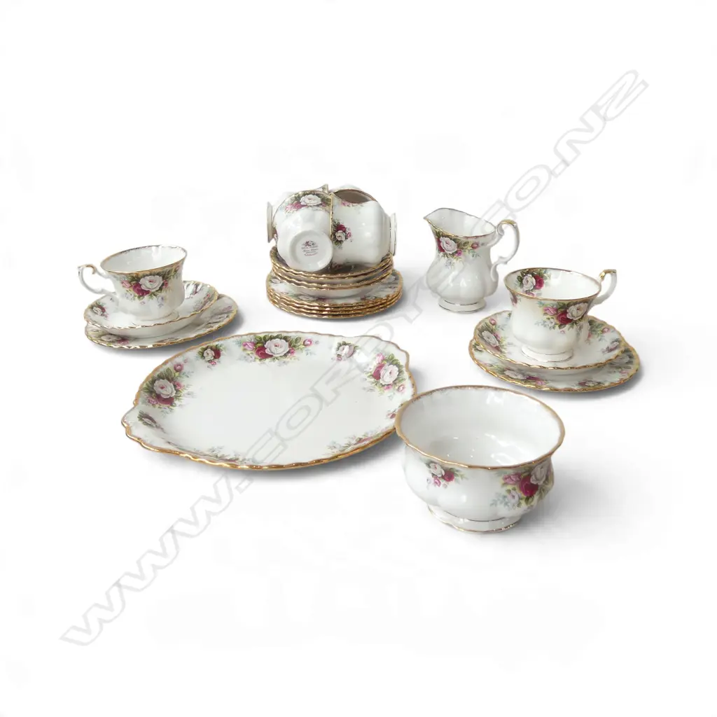 ROYAL ALBERT 21pce 'CELEBRATION' 6 PERSON TEA SERVICE original box as new. 6 cups saucers + plates+ s & c + cake plate Image 1++