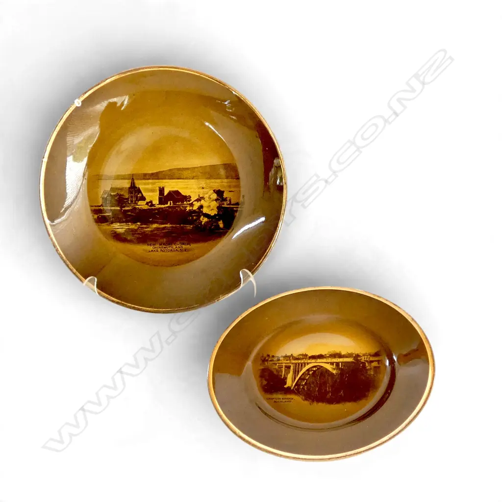 2 ANTIQUE RIDGWAYS PLATES ‘MAORI CHURCH OHINEMUTU LAKE ROTORUA’ & ‘GRAFTON BRIDGE’, Dia.248mm Dia.175mm  Image 1++