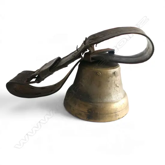 LG VINTAGE BRASS SWISS COW BELL ON LEATHER COLLAR 'A KHOLER & CIE' H.250mm