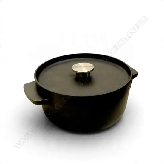 CAST IRON KITCHEN AID POT W.290mm