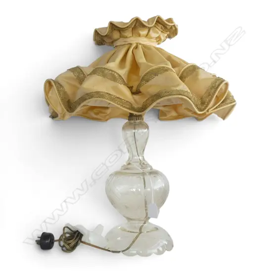 VINTAGE CRYSTAL LAMP WITH ETCHED BIRD DESIGNS RUFFLED BALLERINA LAMPSHADE SMALL CRACK TO BASE H550MM