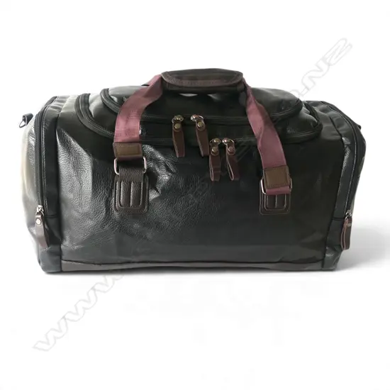 MODERN DUFFLE BAG