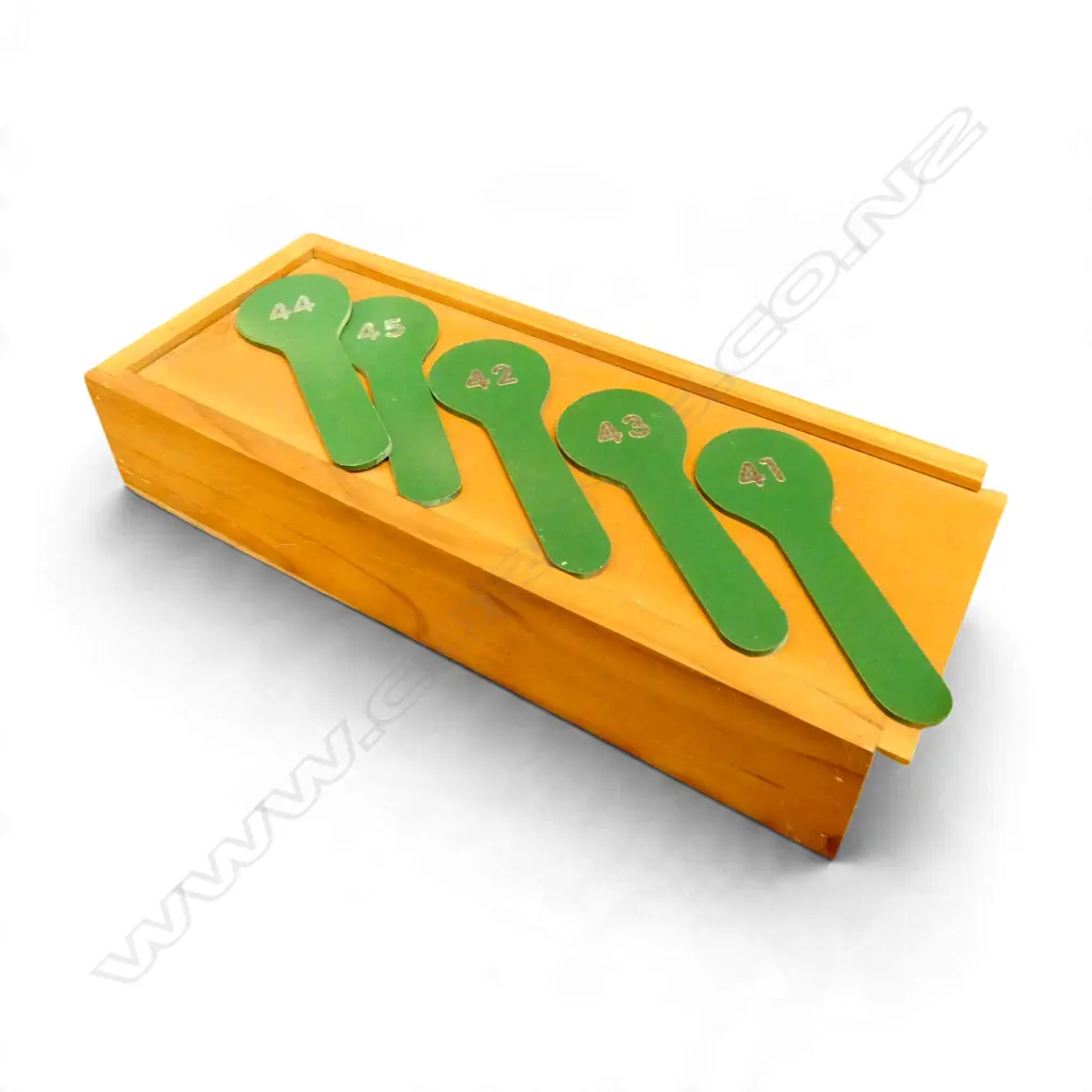 RAFFLE WHEEL H.780mm + BOX OF NUMBER PADDLES Image 1++