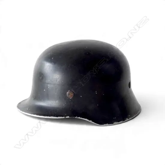 GERMAN MILITARY WW2 HELMET 