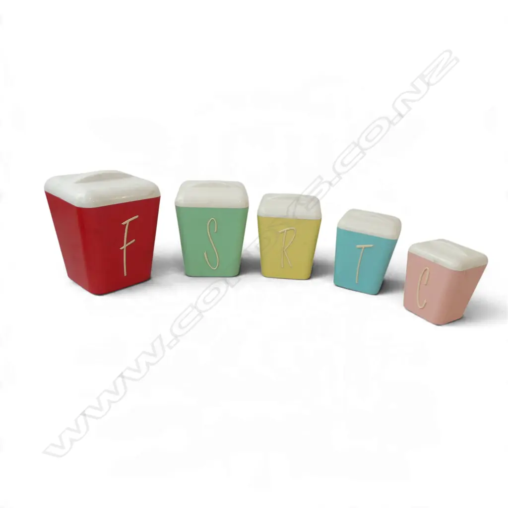 MORRIS & JAMES DISH 405mm dia, CHRISTINE HARRIS JUG, SET OF 5 VINTAGE 'GAY WARE' LIDDED KITCHEN CONTAINERS H.200mm Image 1++