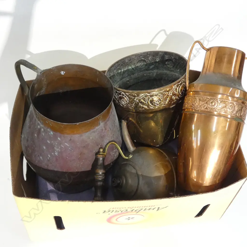 COPPER PLANTER, VASE, KETTLE & JUG Image 1++
