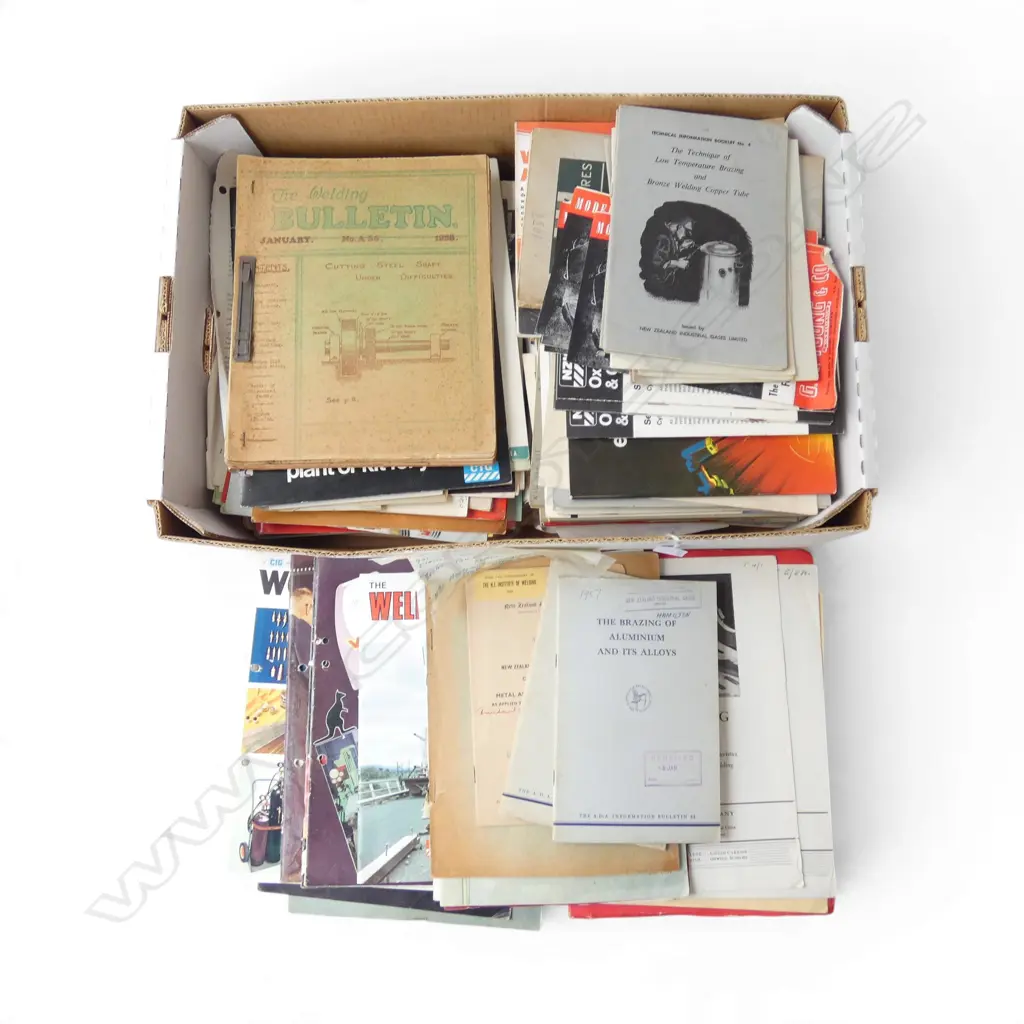 1914-1980’S LARGE COLLECTION WELDING & CUTTING ETC PAMPHELTS, MAGAZINES, BOOKLETS NZ/AUS/UK/SA/SWEDEN Image 1++