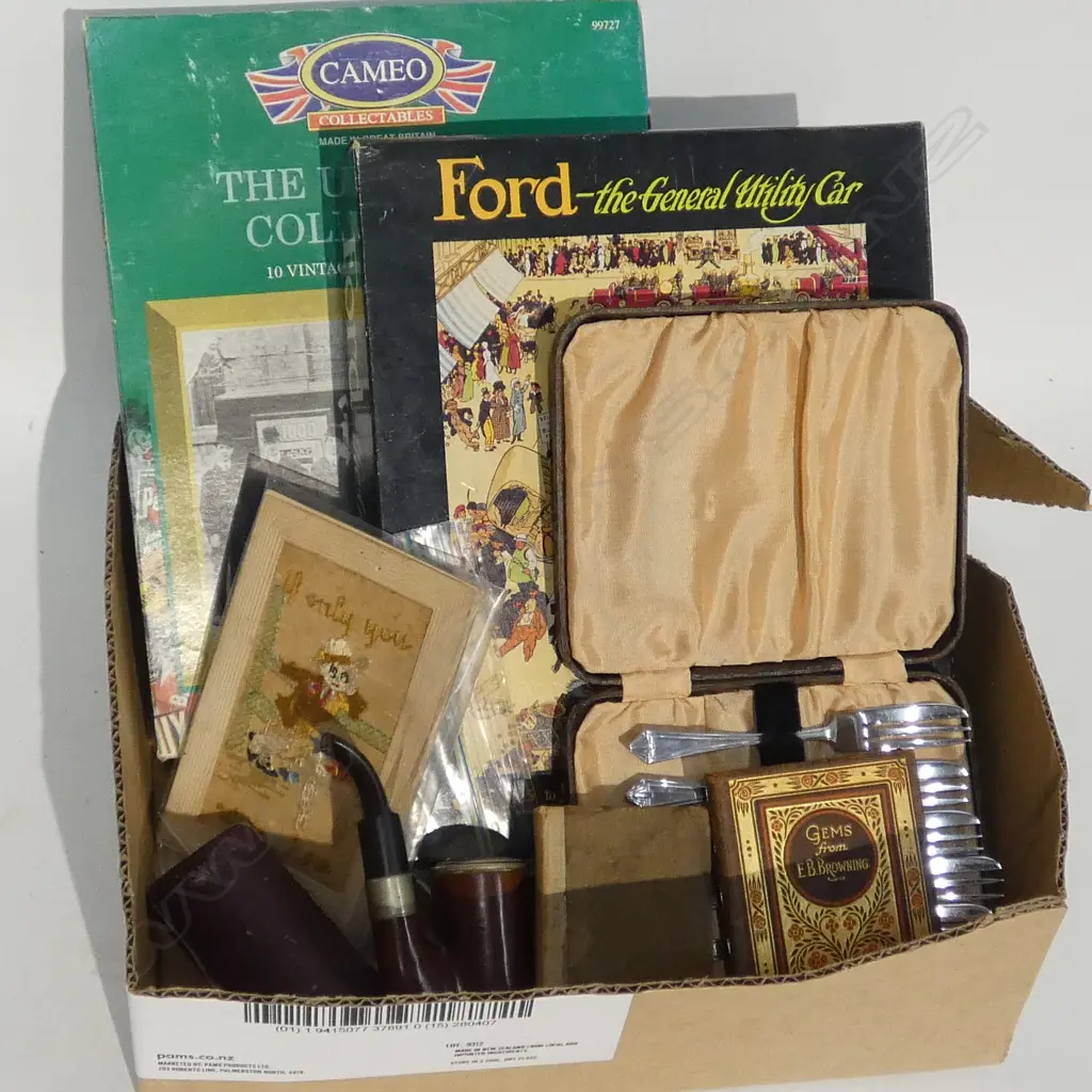 ASST. COLLECTIBLES Incl. 2 CORGI BOXED SETS Image 1++