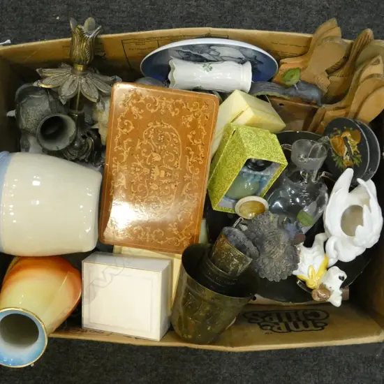 ASST. ITEMS; WOODEN BUTTER PATS, CERAMICS ETC