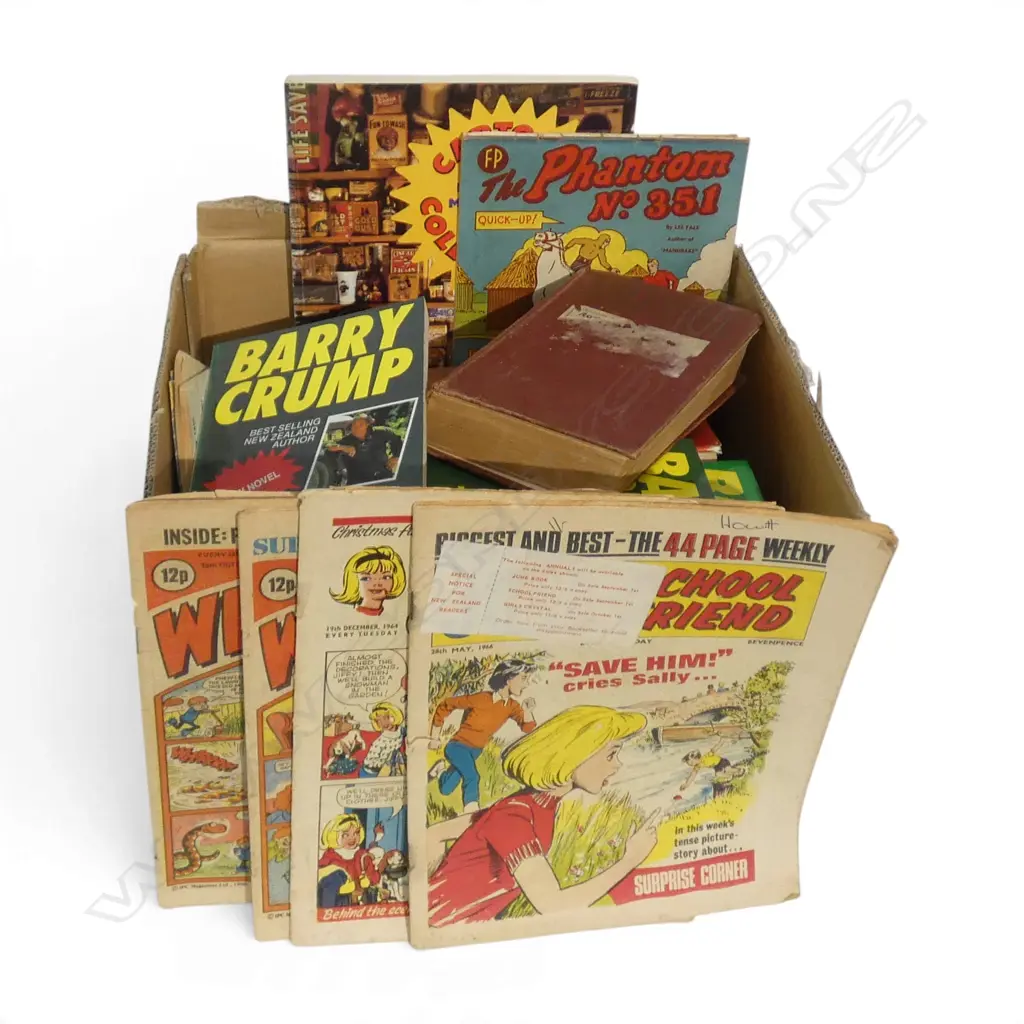 ANTIQUE / VINTAGE BOOKS; BARRY CRUMP ETC Image 1++