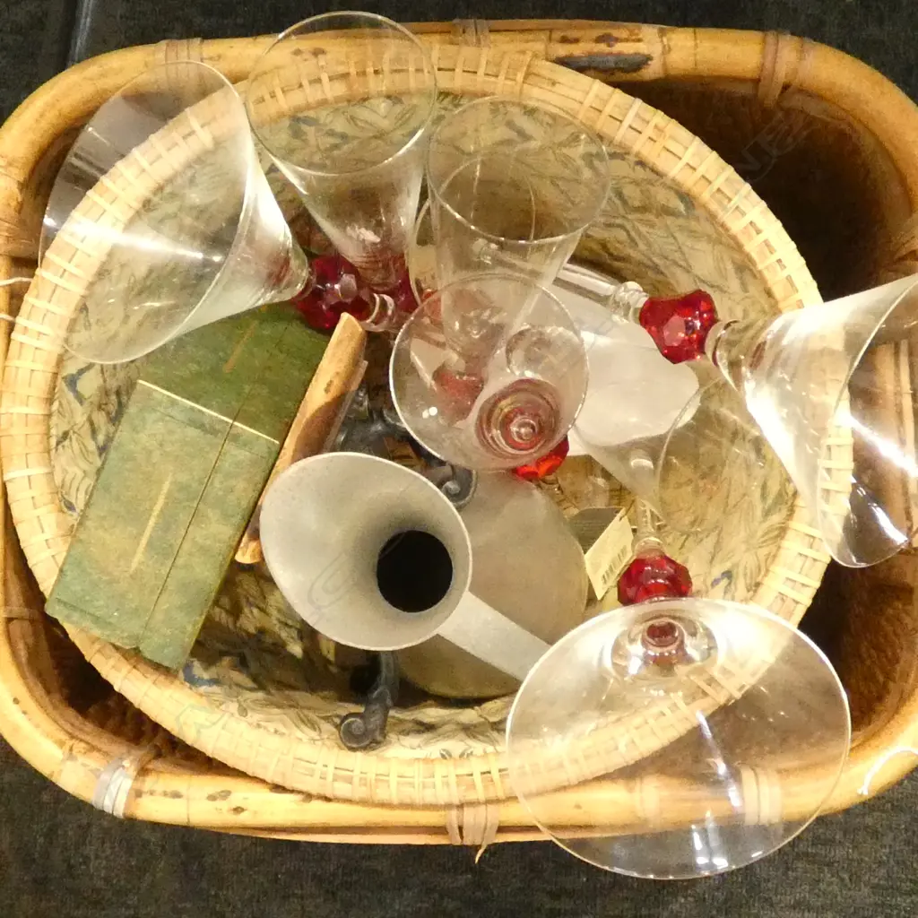 2 WOVEN BASKETS, COCKTAIL GLASSES ETC Image 1++