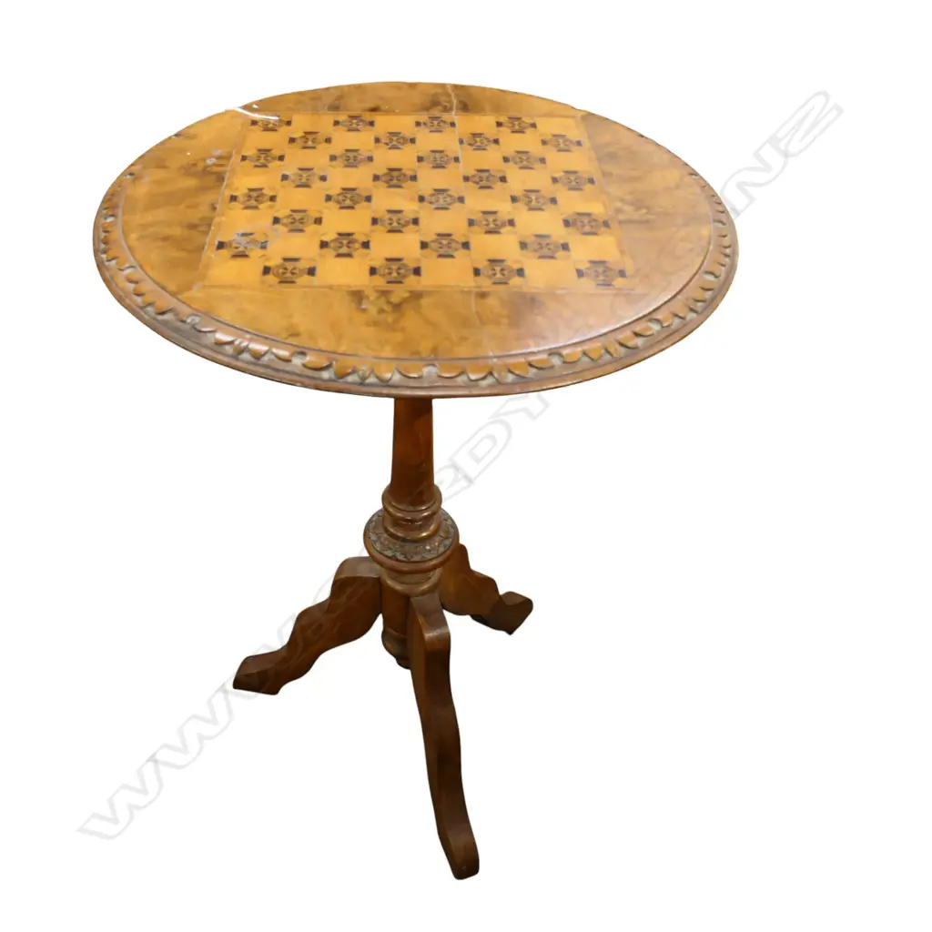 SIDE TABLE w. INLAID CHESS BOARD TOP H.760mm, 530mm dia Image 1++