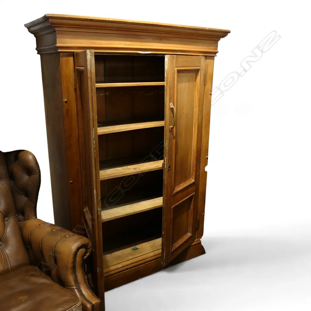 RIMU CABINET 1185x460x1660mm Image 1++