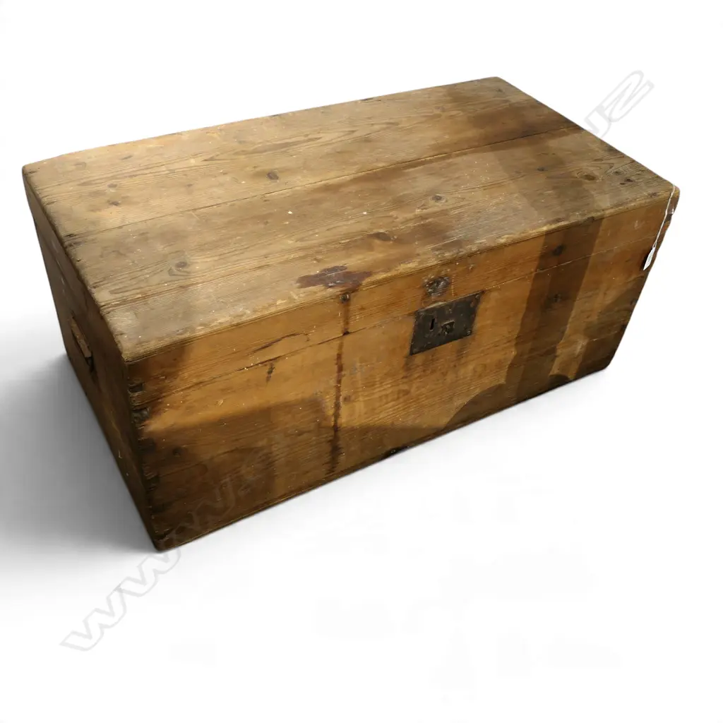 OLD PINE BOX faults 840x450x360mm Image 1++