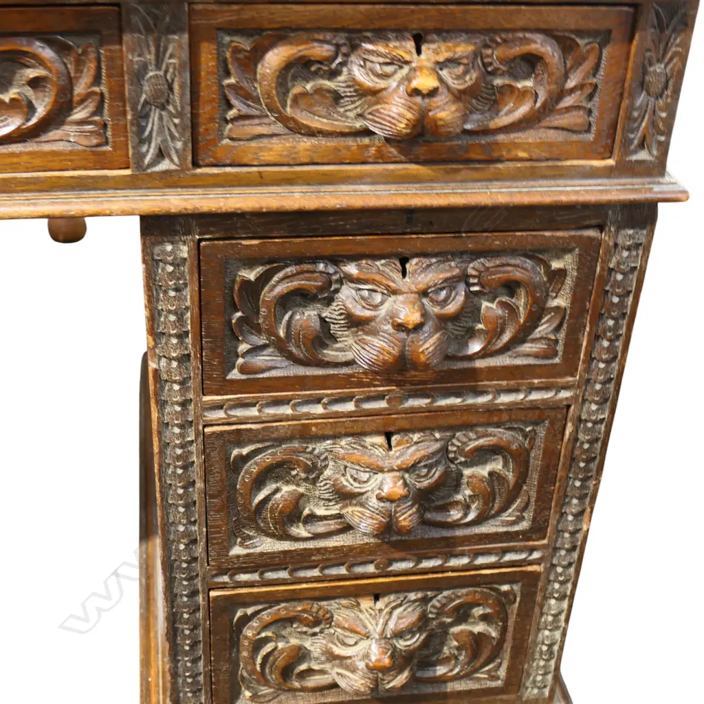 ANTIQUE OAK GREEN MAN DESK Image 1++