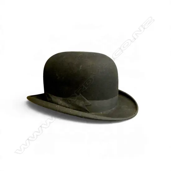VINTAGE BOWLER HAT (SZ 6 7/8) IN HAT BOX