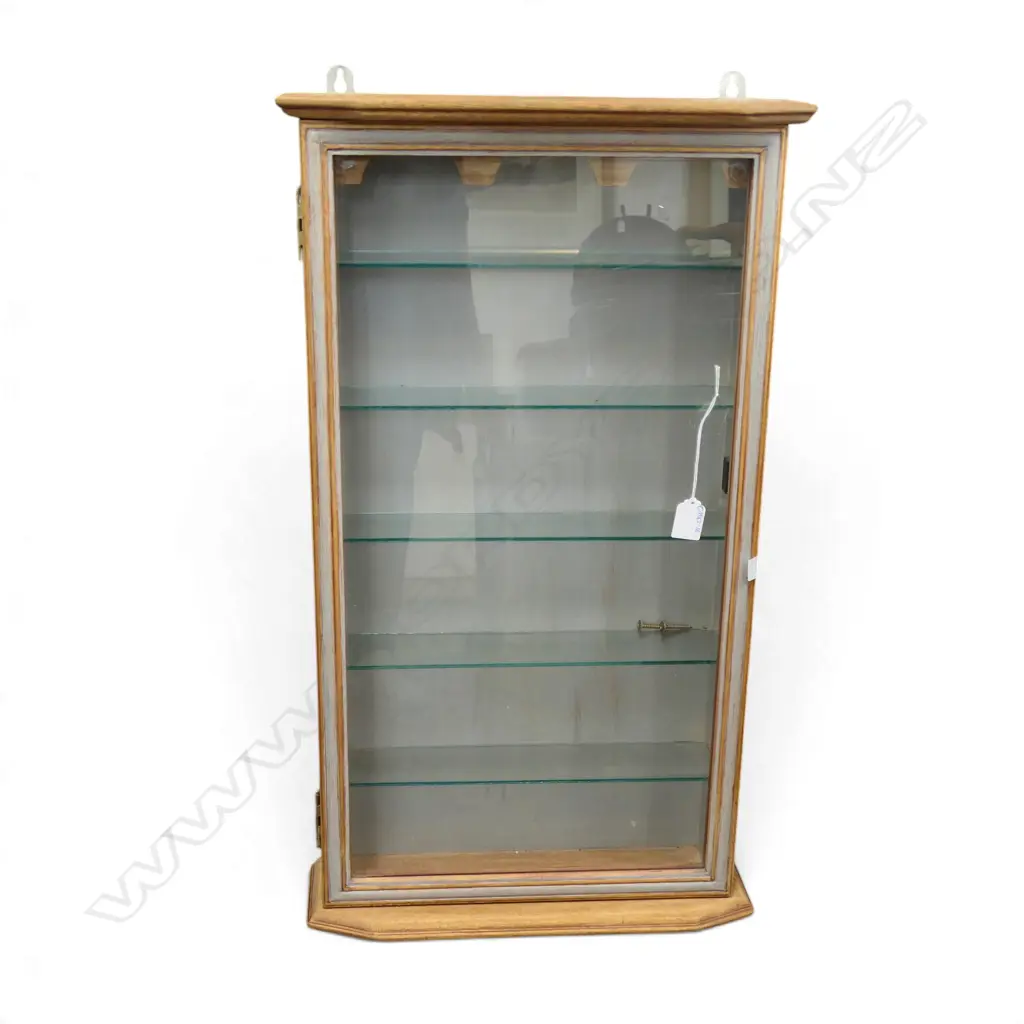 WALL MOUNTED DISPLAY CABINET 410x125x710mm Image 1++