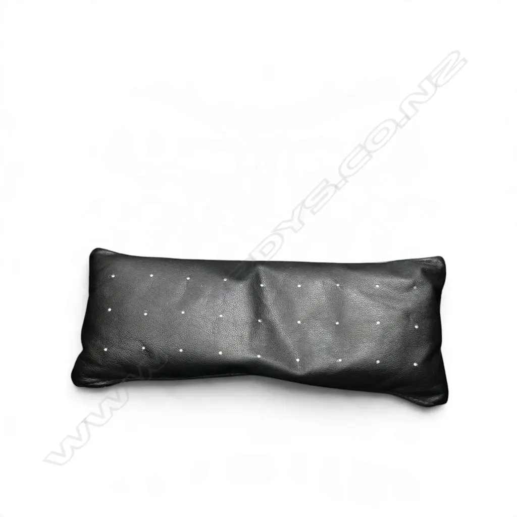 BLACK LEATHER ARMCHAIR 900x800x760mm Image 1++