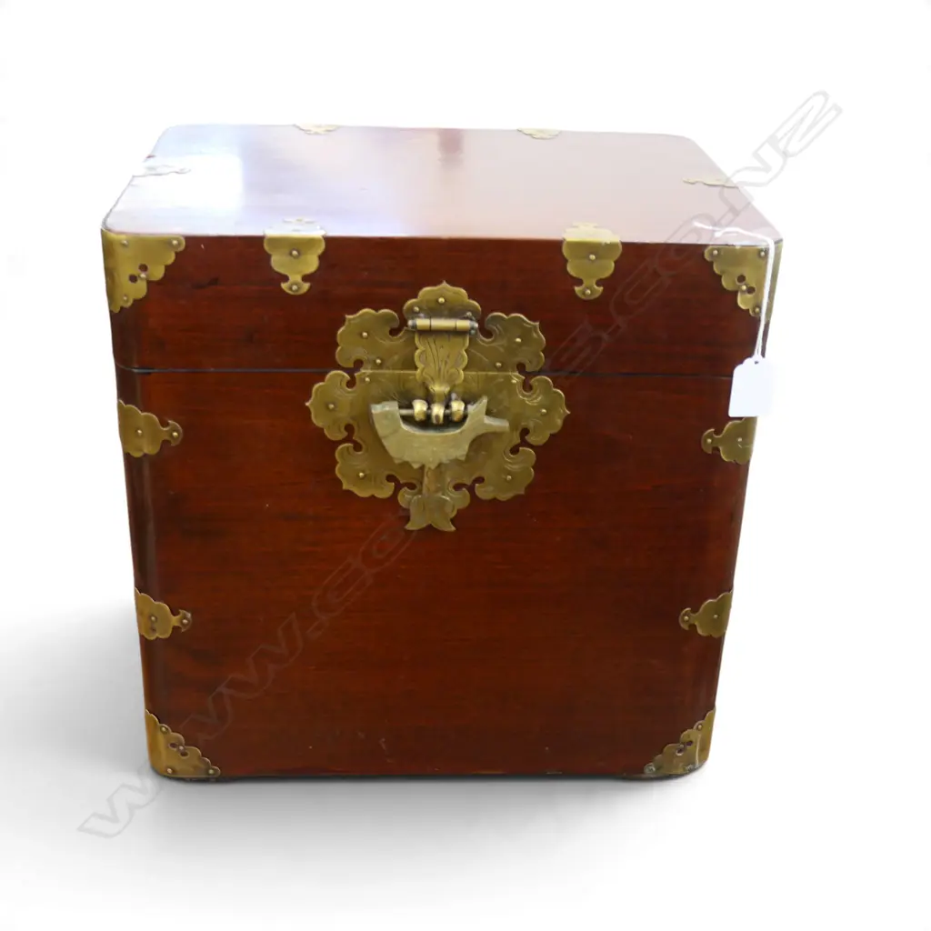 ORIENTAL MAHOGANY BOX 370x280x360mm Image 1++