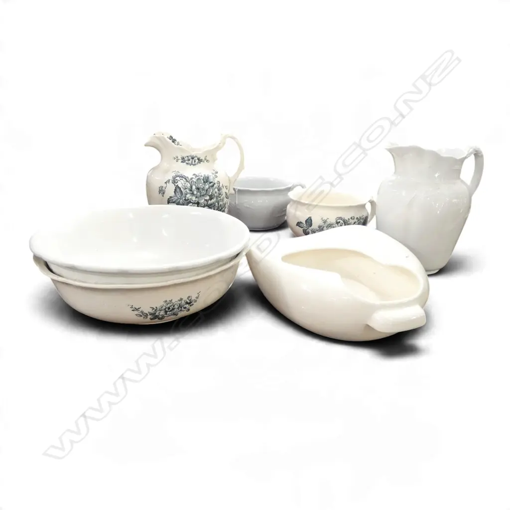 7 PCES CHINA; 2 WASHBOWLS & 2 JUGS, 2 POTTIES, BED PAN - FAULTS Image 1++