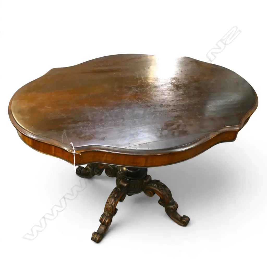 VICTORIAN OCCASIONAL TABLE 1170x780x750mm Image 1++