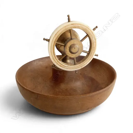 VINTAGE SHIPS WHEEL WOOD & BRASS NUTCRACKER, MADE IN ENGLAND, Dia.180mm H.120mm