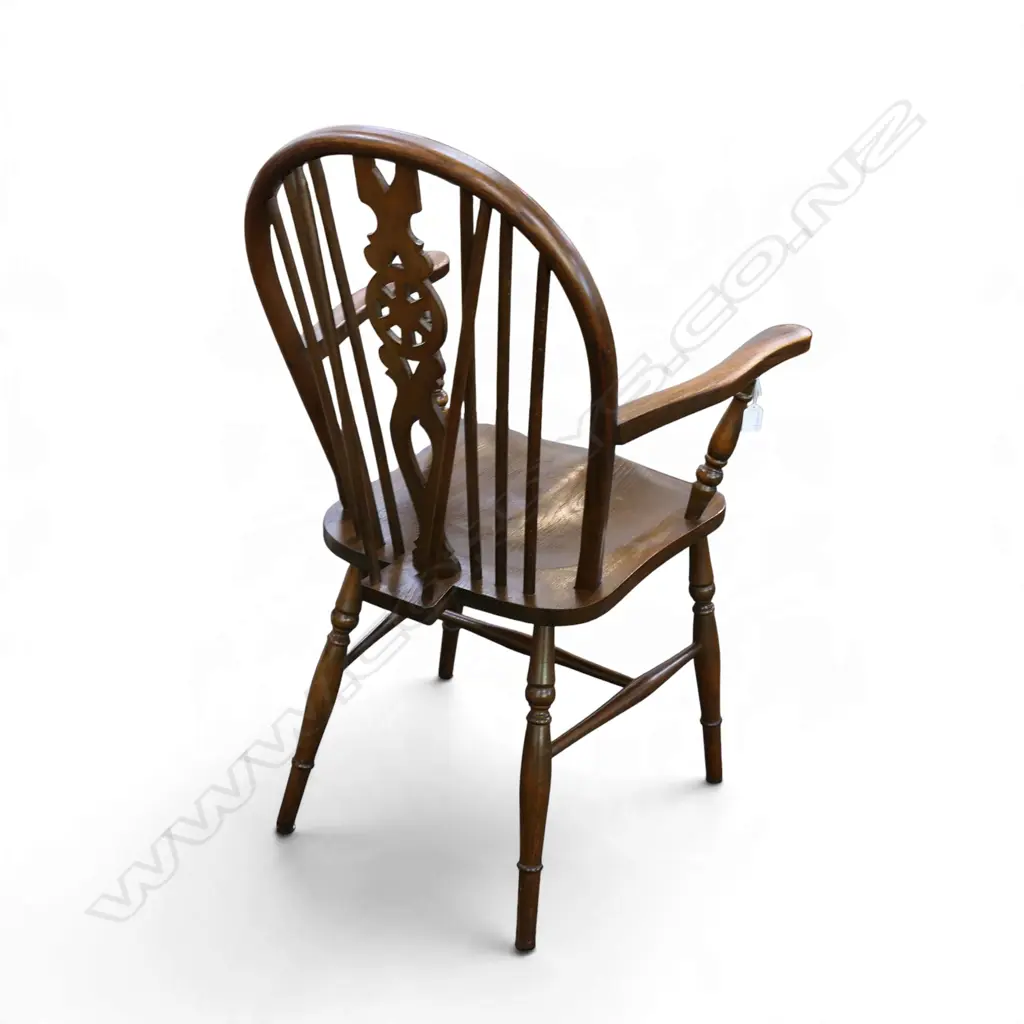 WHEELBACK ARMCHAIR Image 1++