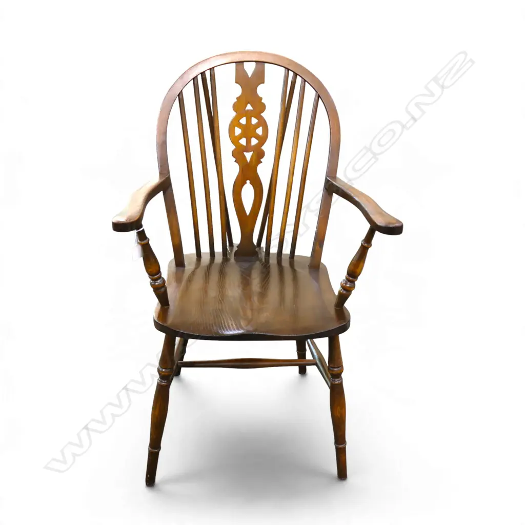 WHEELBACK ARMCHAIR Image 1++
